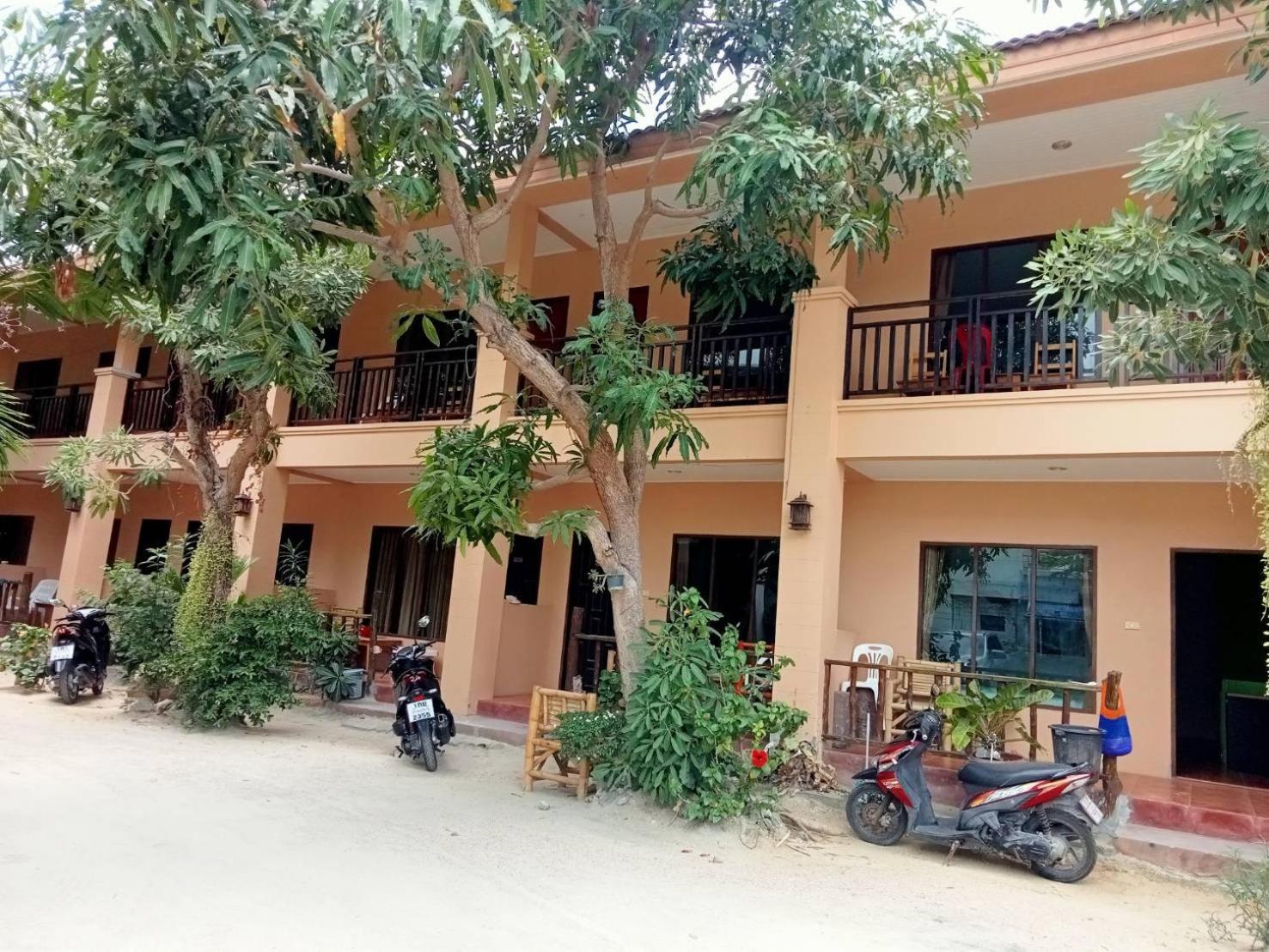 Bank Guesthouse 哈林海滩 外观 照片